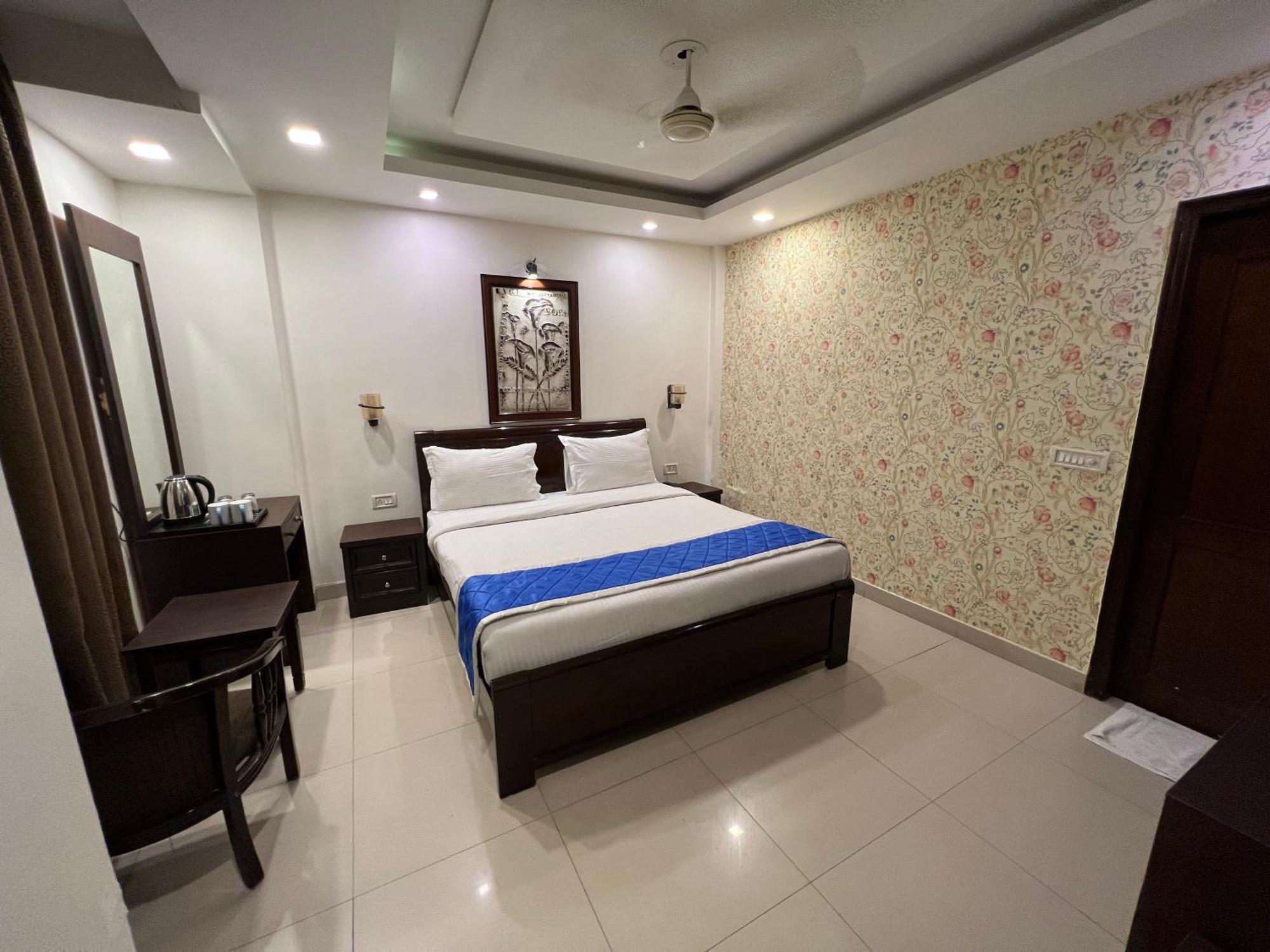 Nikko Blue - Boutique Hotel Gurgáon Exteriér fotografie